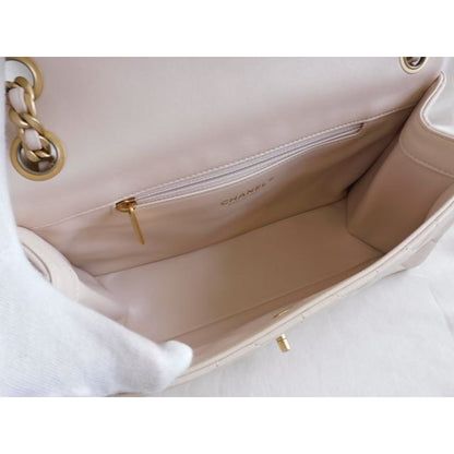 Chanel Quilted Chain Shoulder Bag Leather Light Beige — view 3