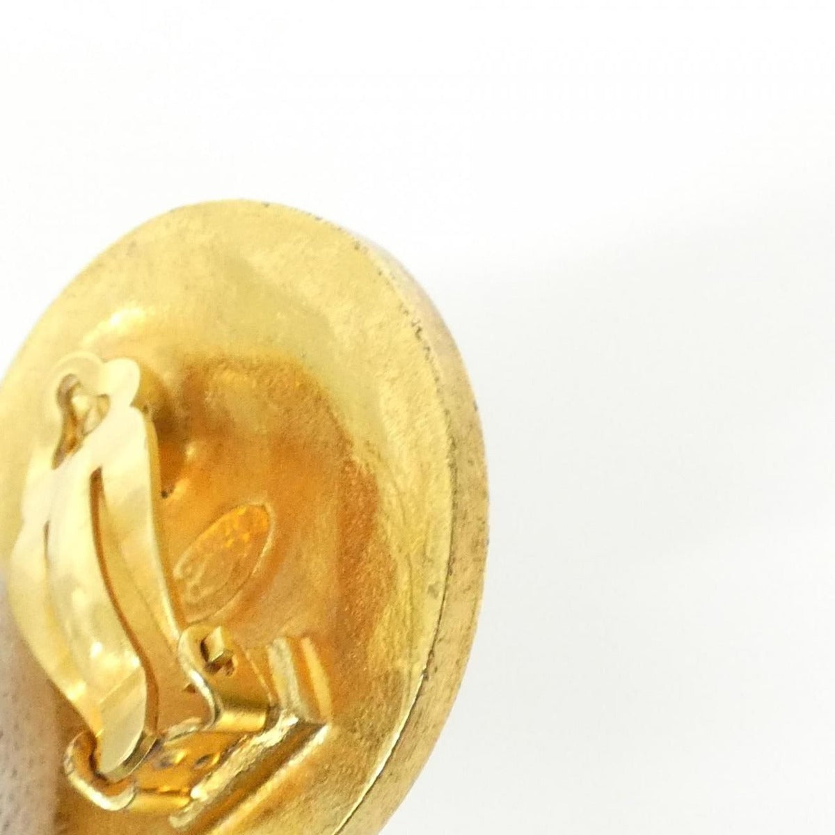 Chanel Vintage Earrings Gold — view 5