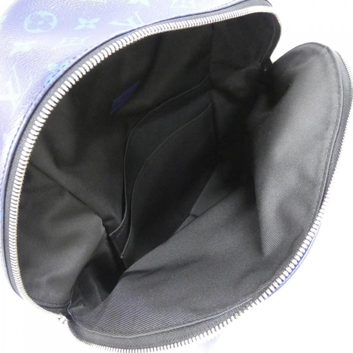 Louis Vuitton Taiga Llama Discovery Backpack Jacket — view 6