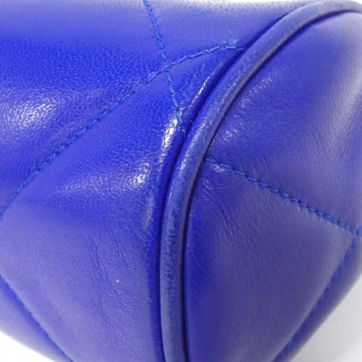 Chanel Vintage Shoulder Bag — view 3