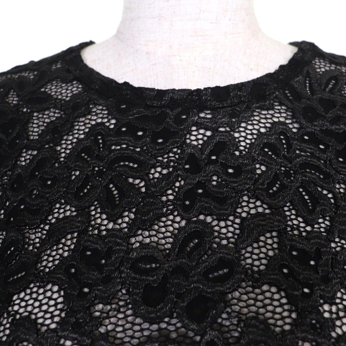Louis Vuitton Floral Lace Short Sleeve Top Black 36 — view 4