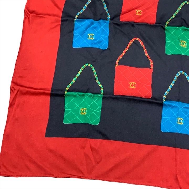 Chanel CC Logo Quilted Vintage Bag Pattern Large Scarf Silk 100% Red Black