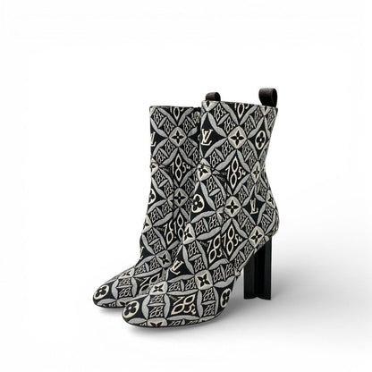 Louis Vuitton Silhouette Line Monogram Boots Short Shoes Fabric Black White