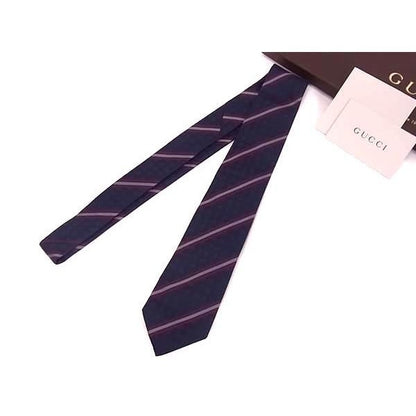 Gucci GG Patterned 100% Silk Necktie Gentlemen Business Navy Av8830