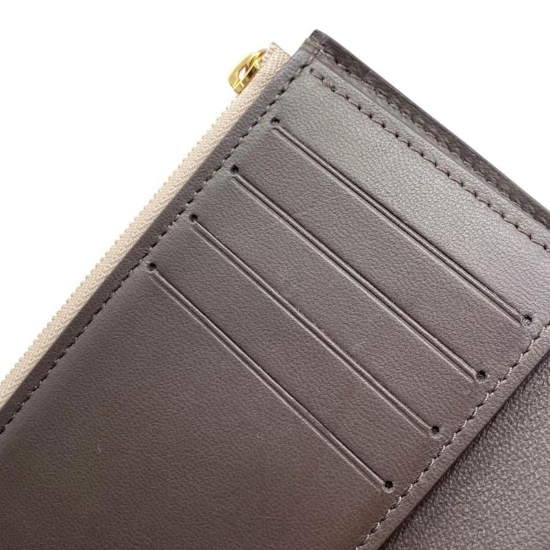 Louis Vuitton Trifold Wallet Portefeuille Capucines Compact M62159 Taurillon