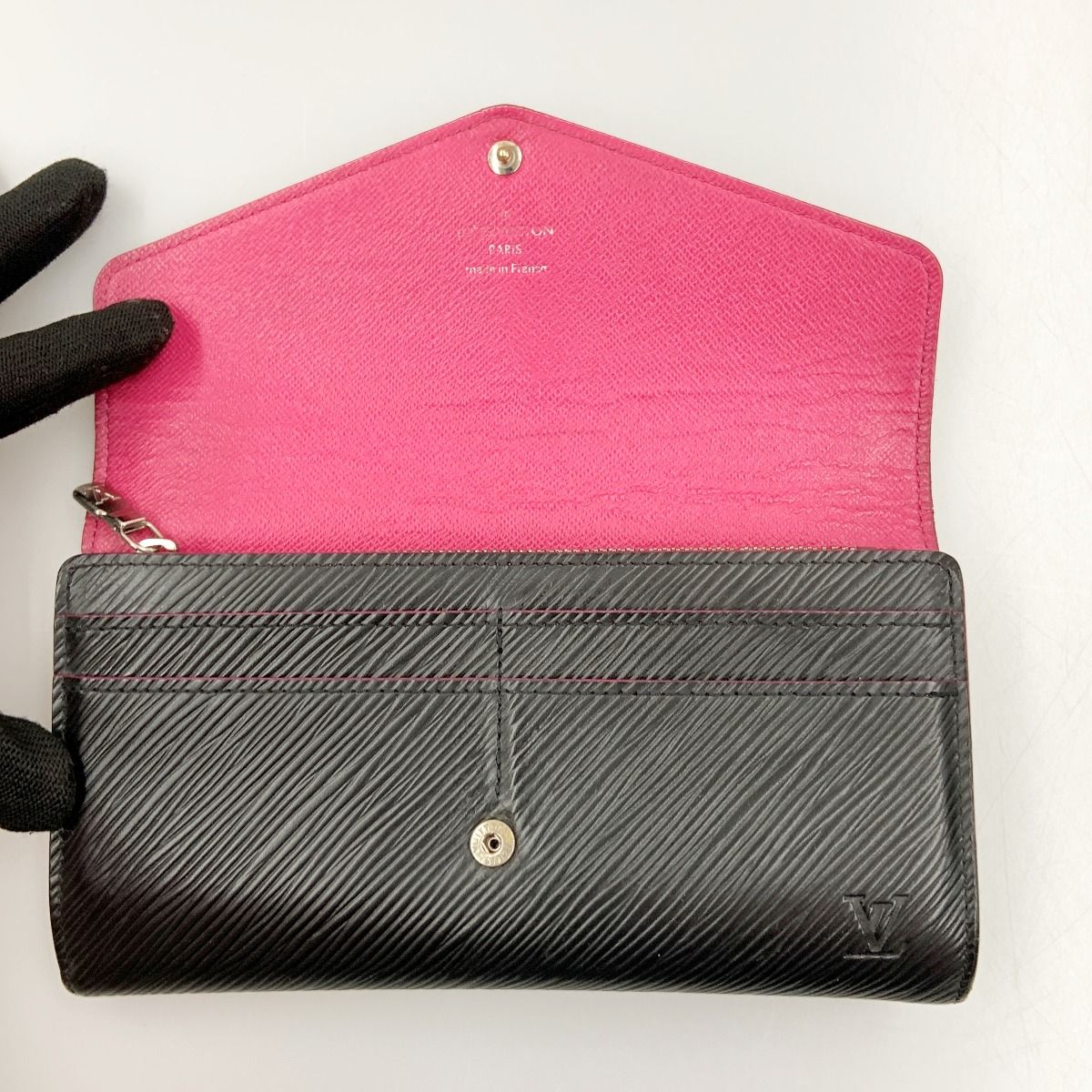 Louis Vuitton Epi Portefeuille Sara Bifold Long Wallet M64322 Black X Pink