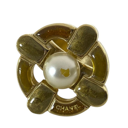 Chanel CC Logo Faux Pearl Ring Gold Plated Sophisticated Gorgeous