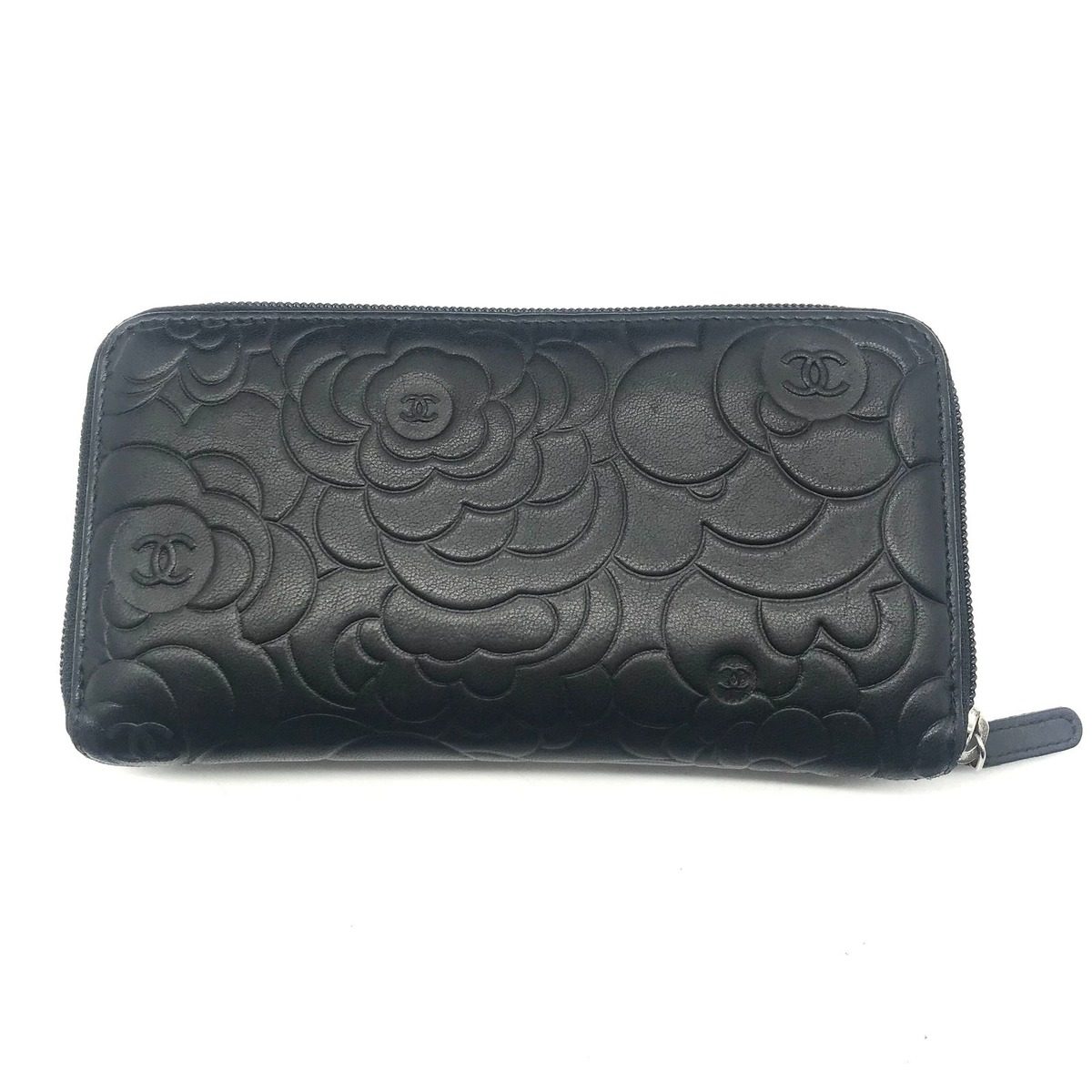 Chanel CC Logo Camellia Lambskin Zip Around Wallet Black — view 3
