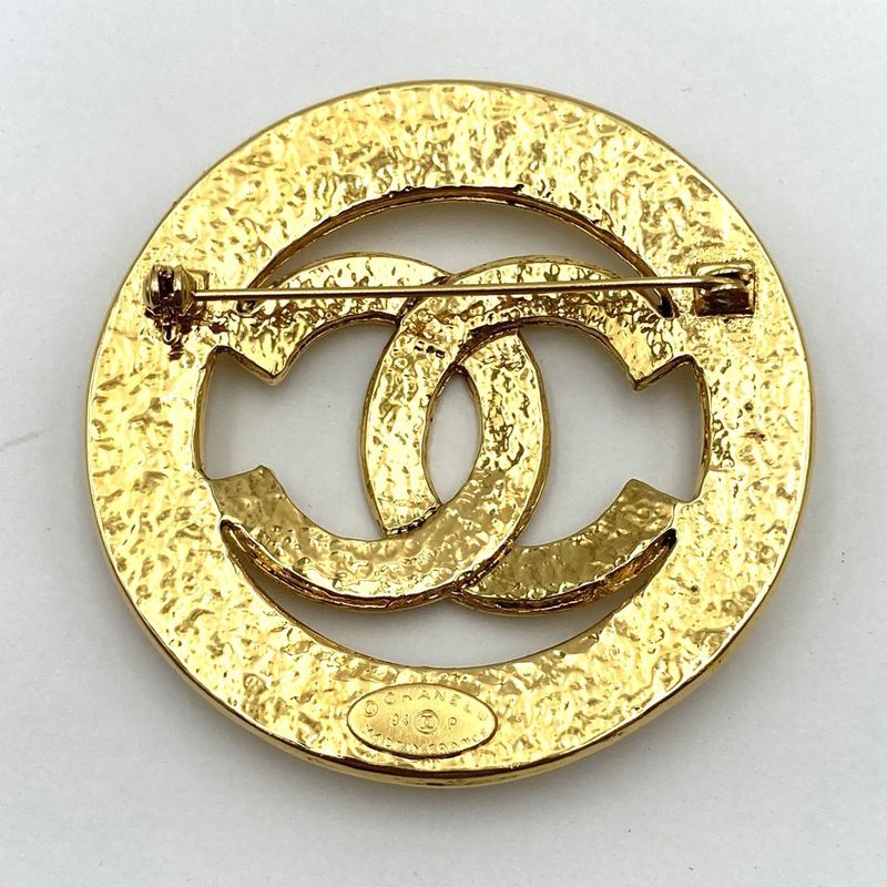Chanel Brooch Coco Mark Gold Ladies Vintage Round Fashion Small Accessories