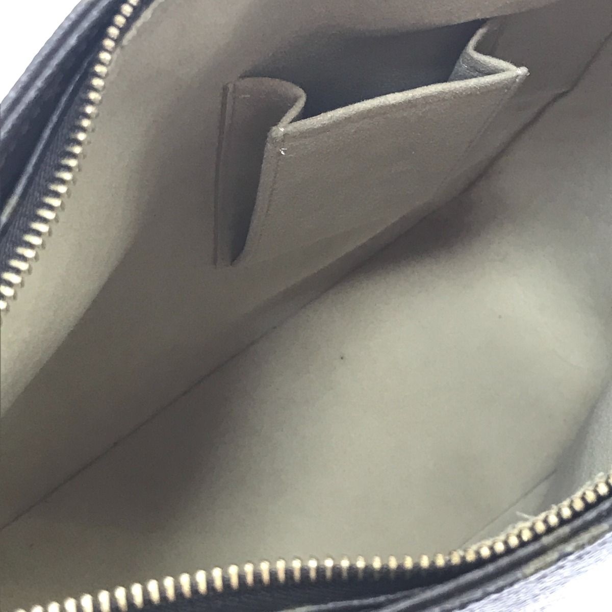 Louis Vuitton Handbag Monogram Looping
