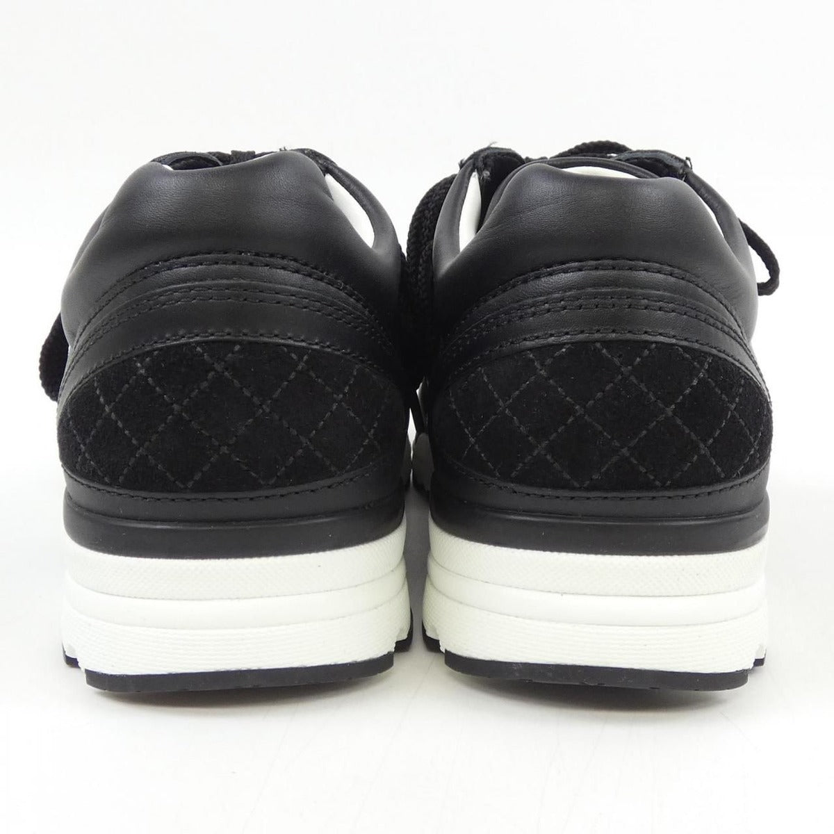 Chanel Sneakers Calfskin Black — view 5
