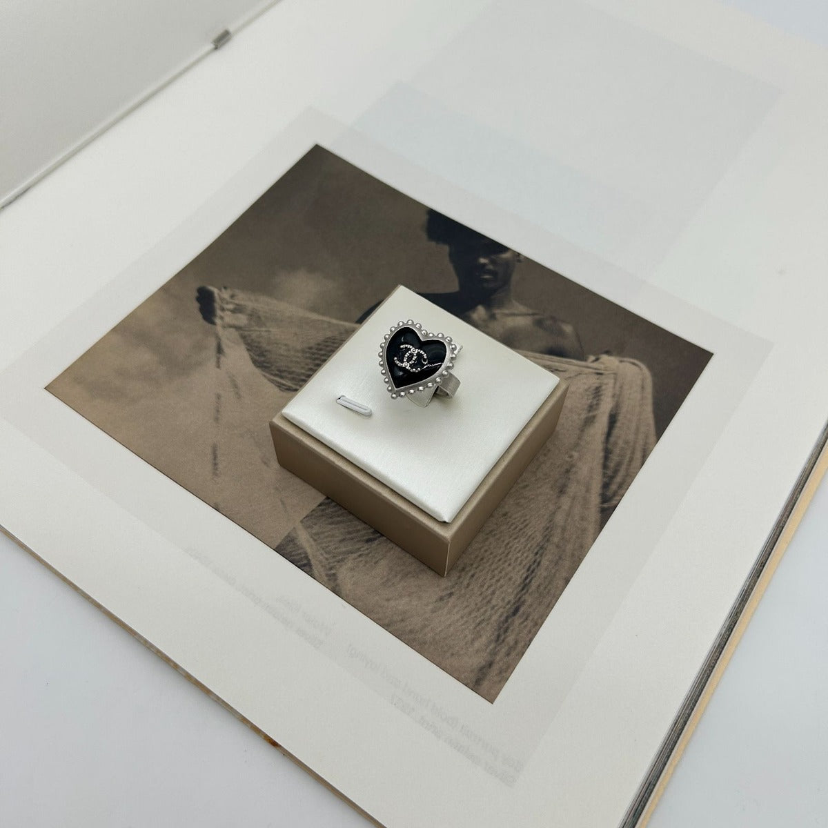 Chanel CC Logo Ring Black — view 2