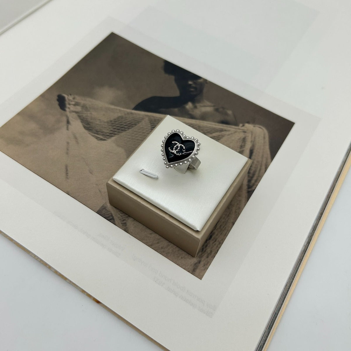 Chanel CC Logo Ring Black — view 4