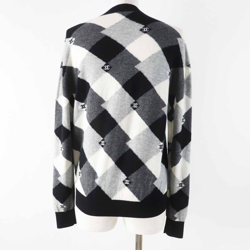 CHANEL P71459 100% Cashmere With Coco Mark Plate Coco Mark Diamond Pattern