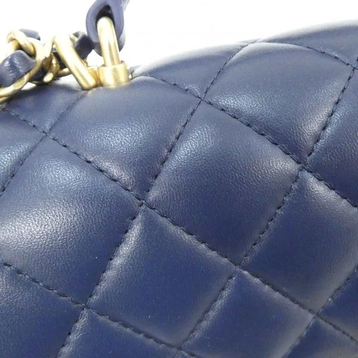 Chanel Bag Handbag Gold — view 4