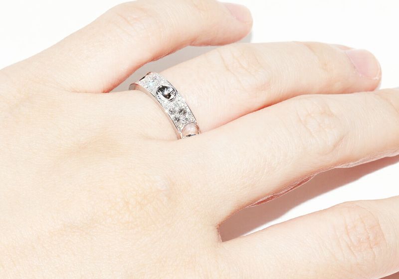 Louis Vuitton 18K White Gold Full Pavé Diamond Petite Bague Empreinte Ring