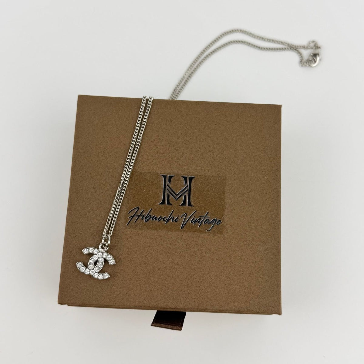 Chanel CC Logo Necklace Silver Vintage — view 2