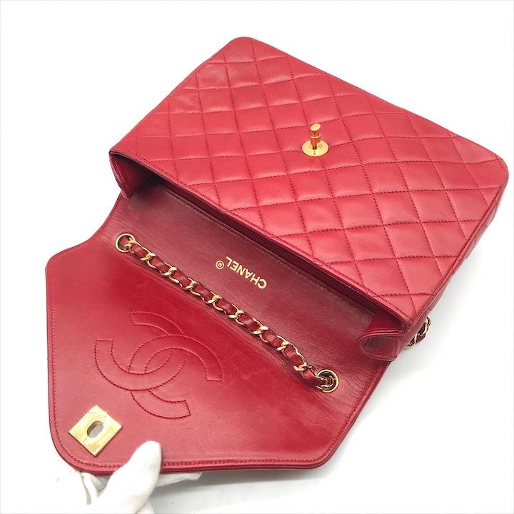 Chanel Quilted Lambskin Chain Shoulder Bag Turnlock Crossbody Red