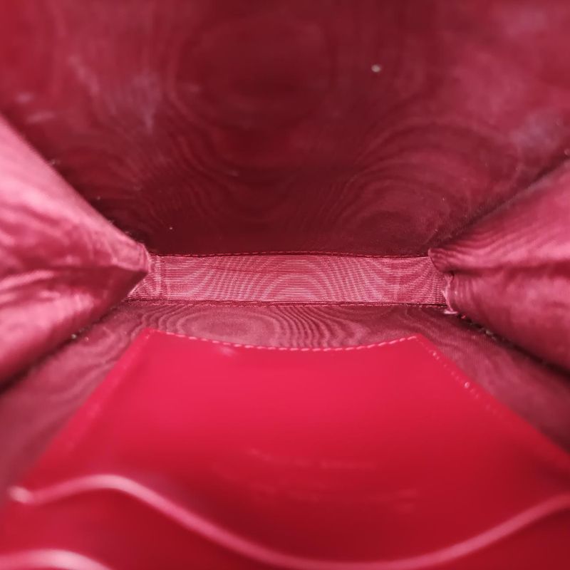 Christian Diorchristian Dior Lady Dior Cannage Phone Holder Red Patent 56-ma-026