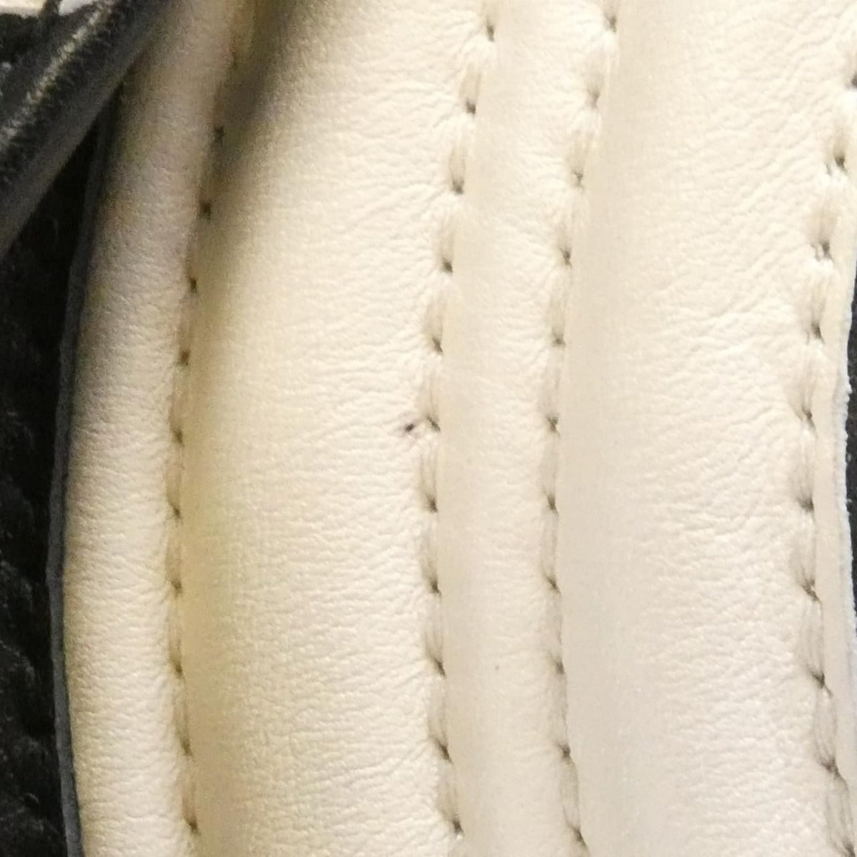 Gucci GG Marmont Drwst Shoulder Bag — view 5