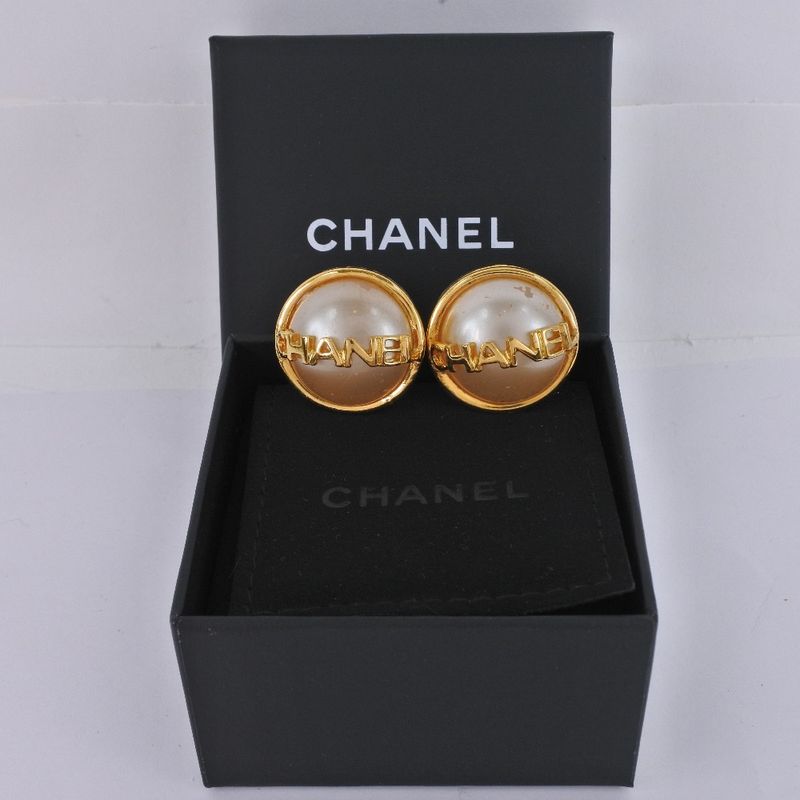 Chanel Gold Plated And Faux Pearl Ladies 22.6g Earrings