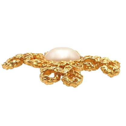 Chanel 93A Brooch Gold Metal Faux Pearl Costume Vintage — view 2