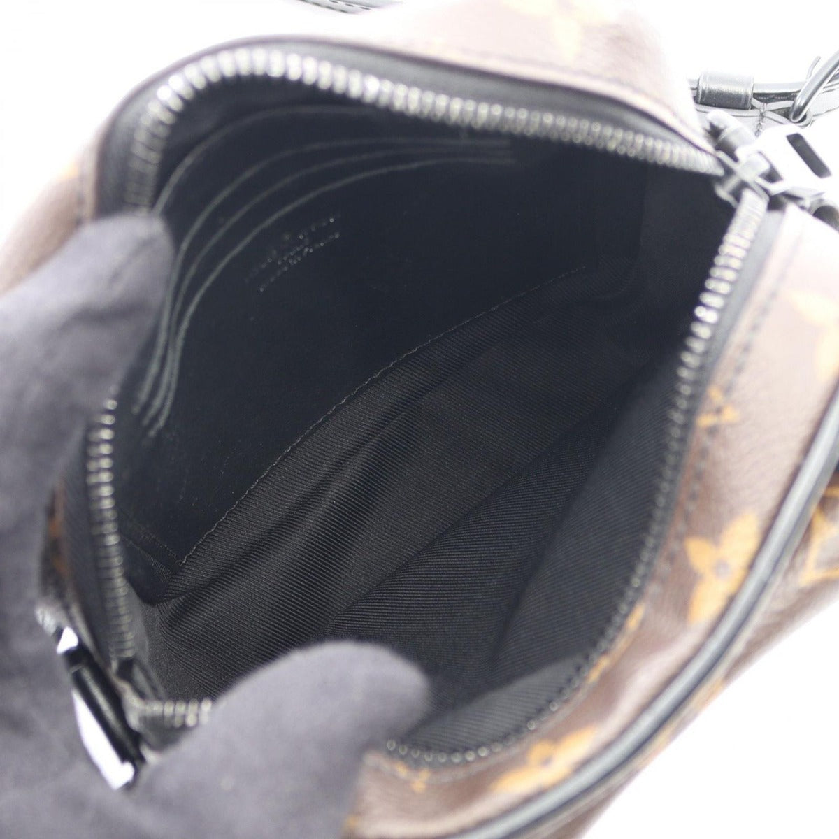 Louis Vuitton Shoulder Bag Christopher Wearable Wallet Coating — view 3