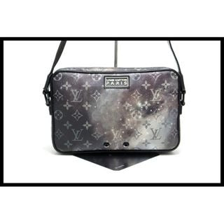 Louis Vuitton Alpha Messenger Shoulder Bag