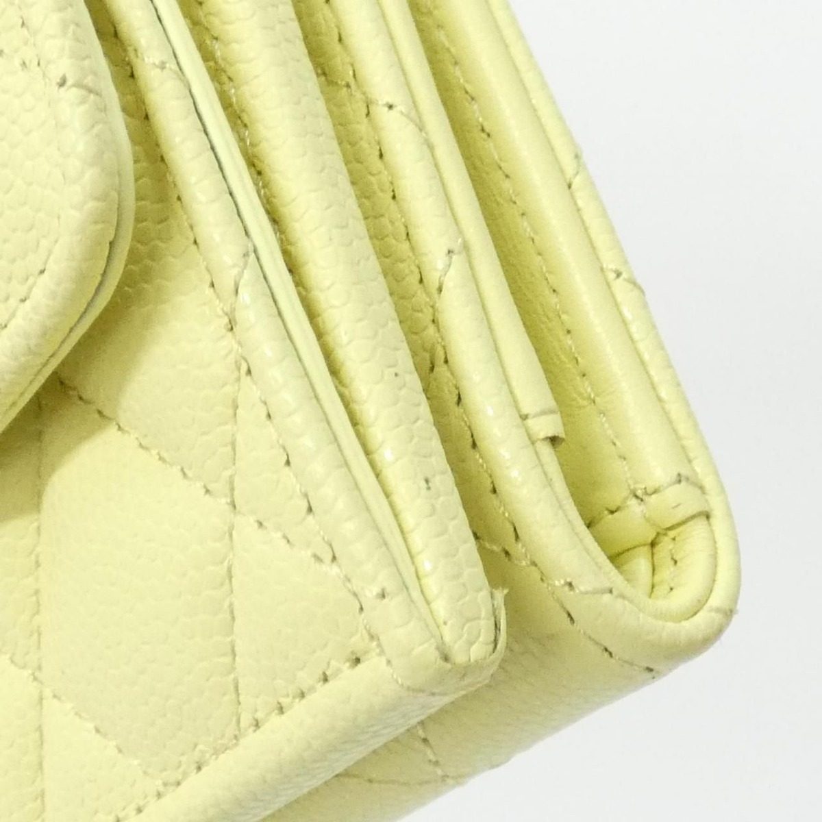 Chanel Wallet Yellow — view 3