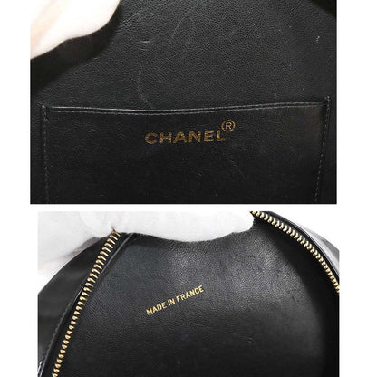 Chanel Matelasse Round Vanity Hand Bag Enamel Black White Vintage Gold Hardware