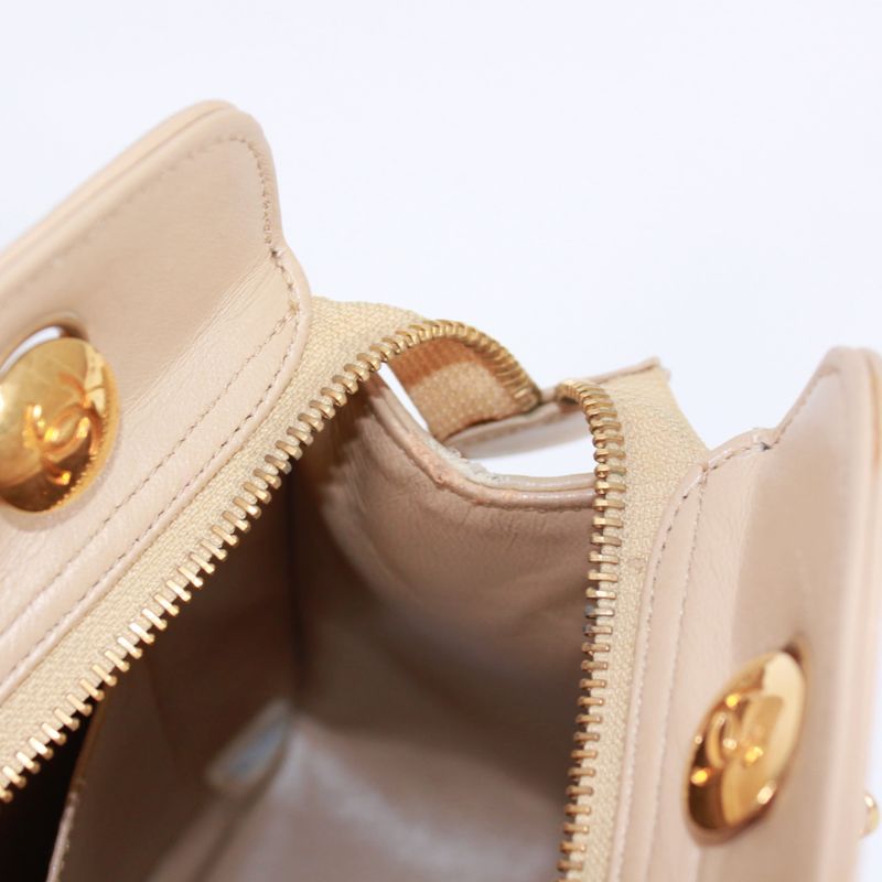 Chanel Matelasse Chain Calfskin Beige Shoulder Bag Gold