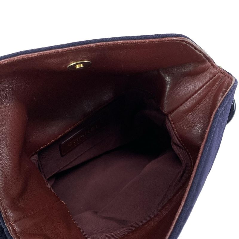 Chanel Shoulder Bag Matelasse Navy Marine Charm / Vintage Gold Hardware /