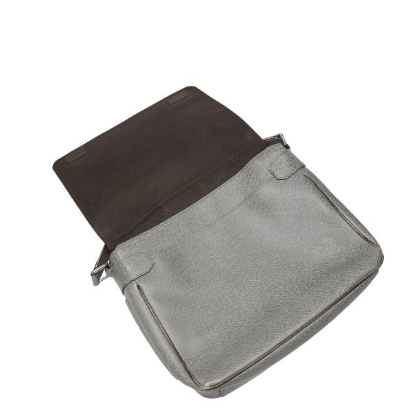 Louis Vuitton M32623 Taiga Men's Gentleman's Romain MM Shoulder Bag Louis