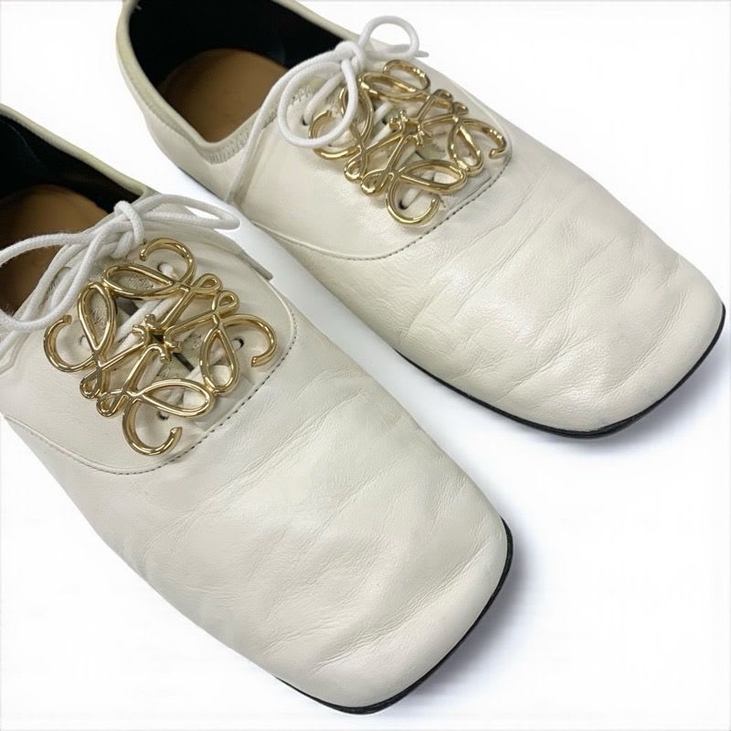 Loewe Flat Shoes Leather White Gold Anagram Soft Derby Lace Up