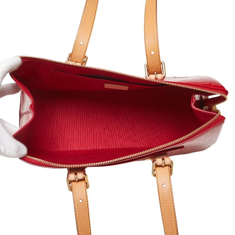 Louis Vuitton Monogram Vernis Rosewood Avenue Shoulder Bag Bag M93507 Pomme