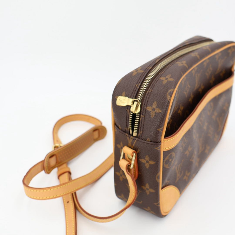 Louis Vuitton Monogram Trocadero 27 Shoulder Bag