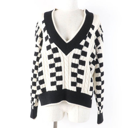 CHANEL P74123k10621 Cashmere Coco Mark Button Cable Knit Deep V-neck Long