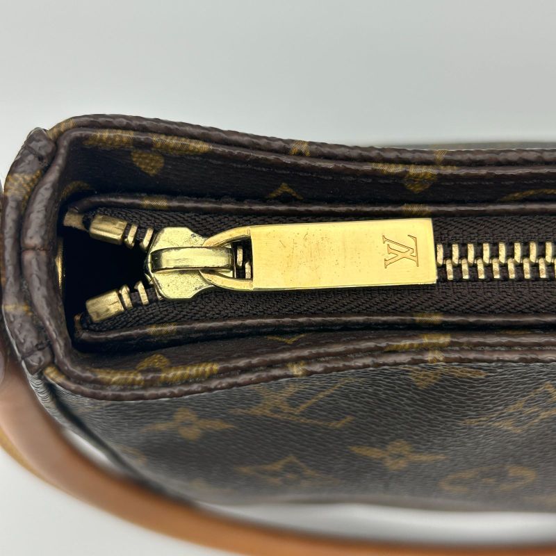 Louis Vuitton Looping MM