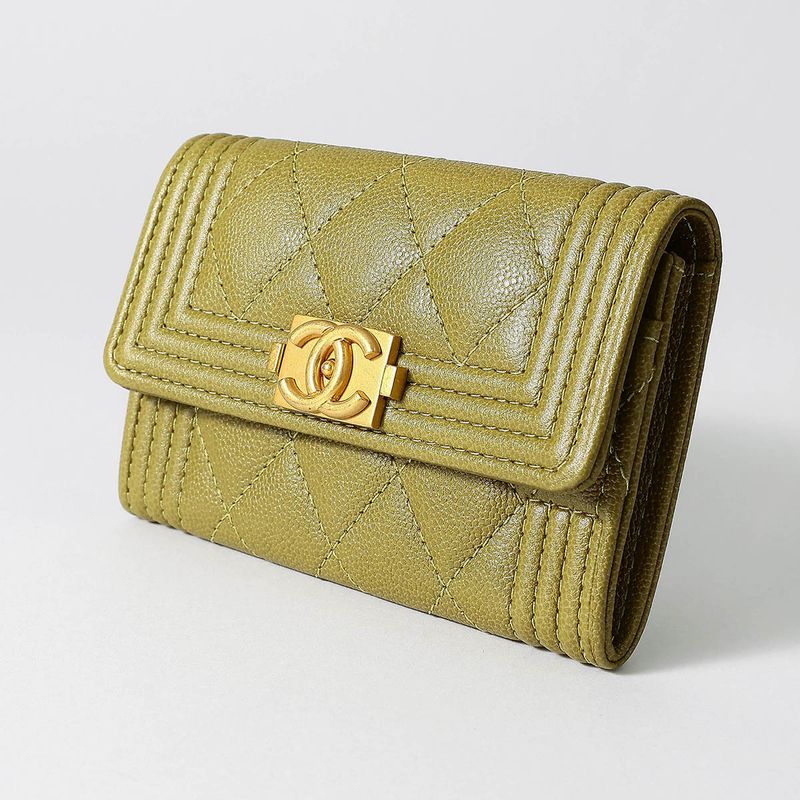 Chanel CARD CASE BOY Chanel CARD CASE Green