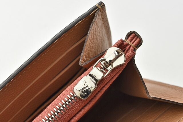 Louis Vuitton Lock Me Wallet Louis Vuitton Long Wallet Portefeuille Lock Me 2