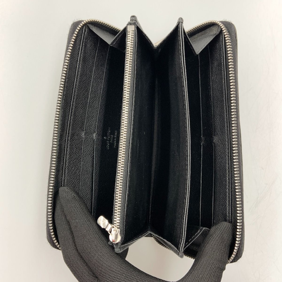 Louis Vuitton Epi Zippy Wallet Round Zipper Long Wallet M61857 Black