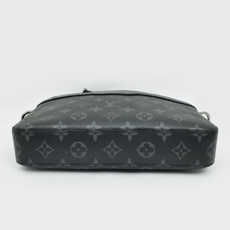 Louis Vuitton Monogram -eclipse-reverse Trio-messenger- M69443 Shoulder-