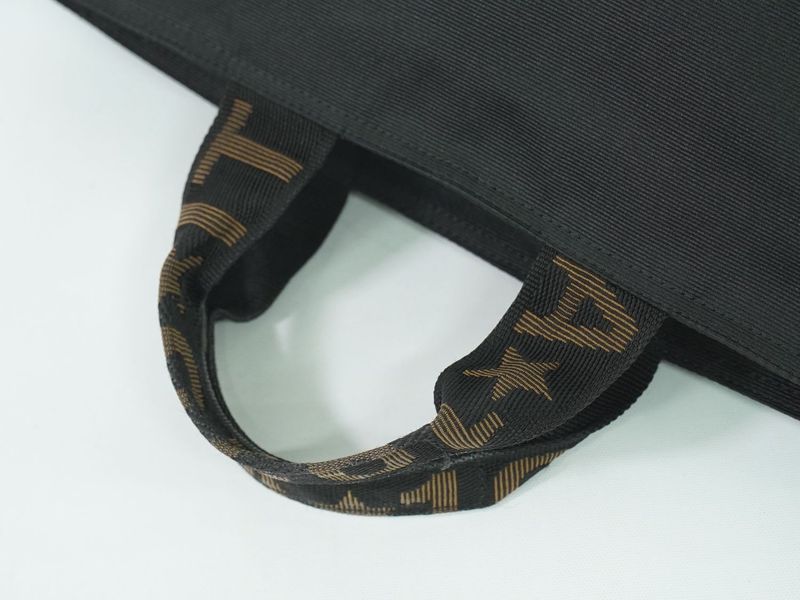 Authentic Fendi Logo Tote Handbag Canvas Black 26488 Bag Pre-owned [follow-up