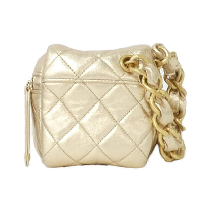 Chanel Pouch Gold — view 2