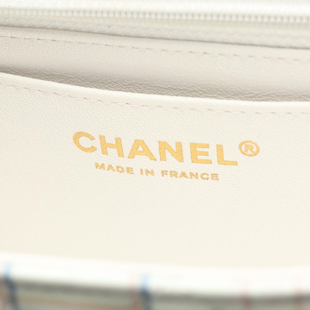 Chanel Shoulder Bag Mini Quilted 20 White Multi Leather — view 4