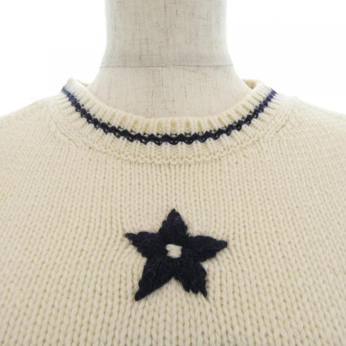 Dior Essentials Knit Cashmere Beige — view 5