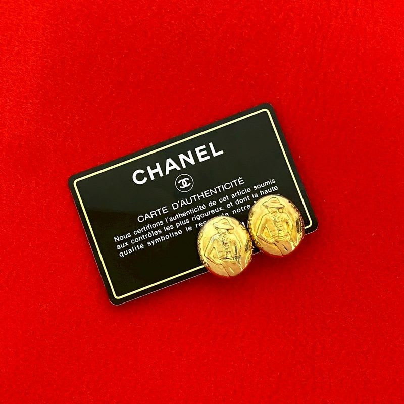 Chanel Vintage Mademoiselle Motif GP Oval Earrings Ear Cuff Accessory