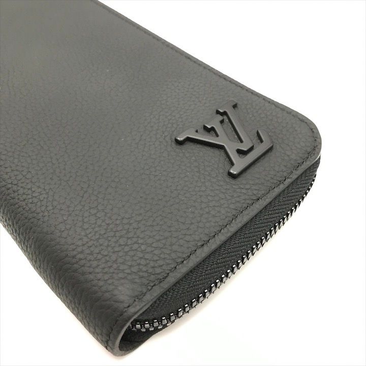 Louis Vuitton Taurillon Leather Zippy Wallet Vertical Black