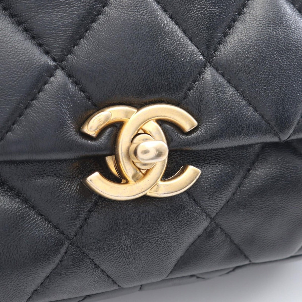 Chanel Shoulder Bag Quilted Black Lambskin — view 9