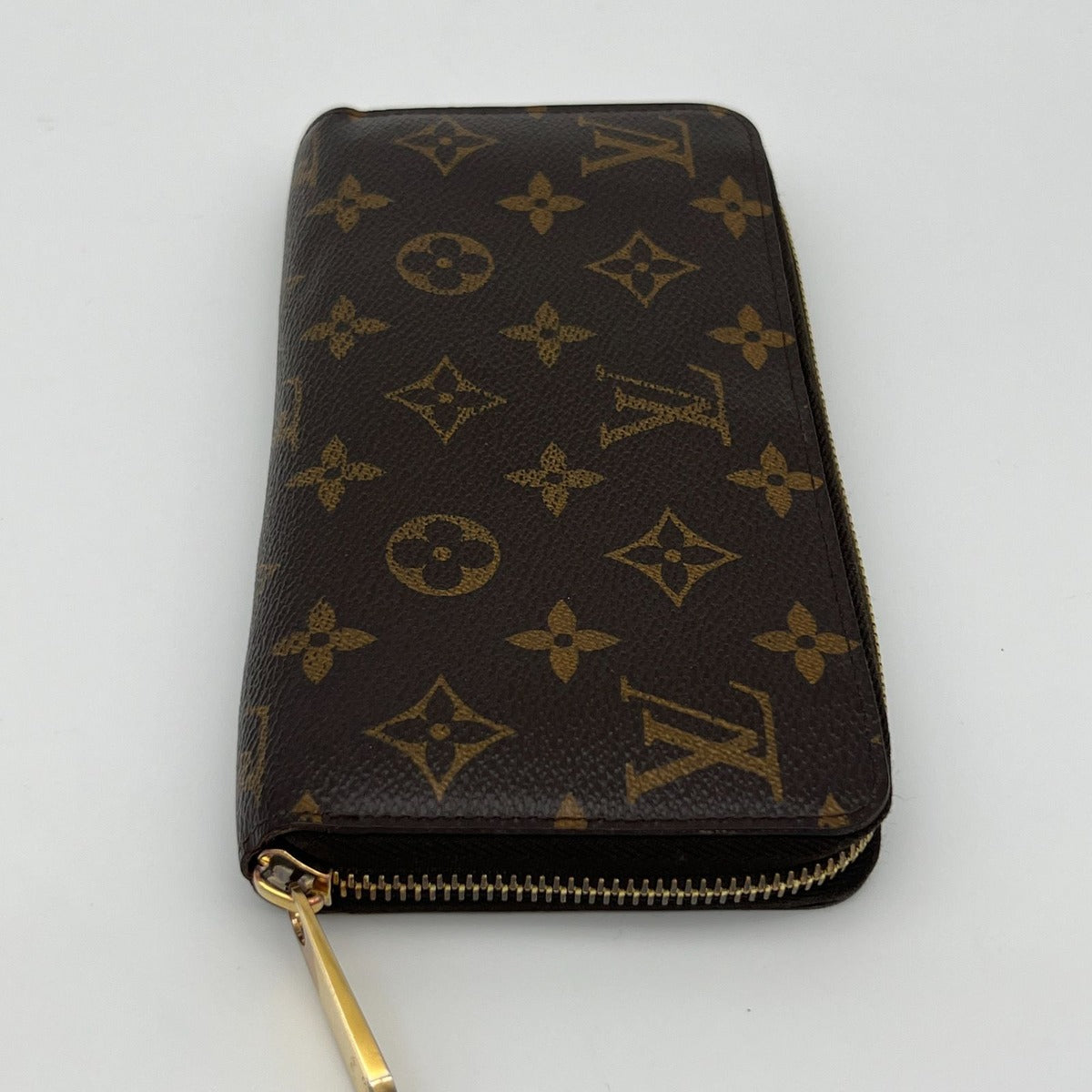 Louis Vuitton Monogram Zippy Wallet — view 4